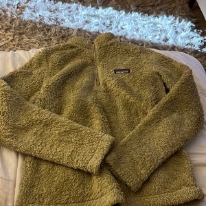 patagonia sweatshirt
